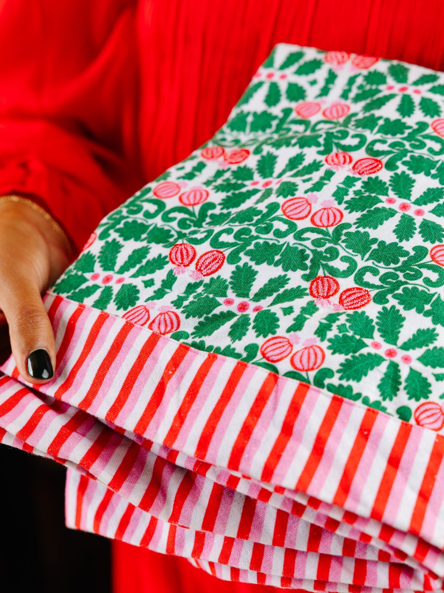 Pomegranate Round Tablecloth