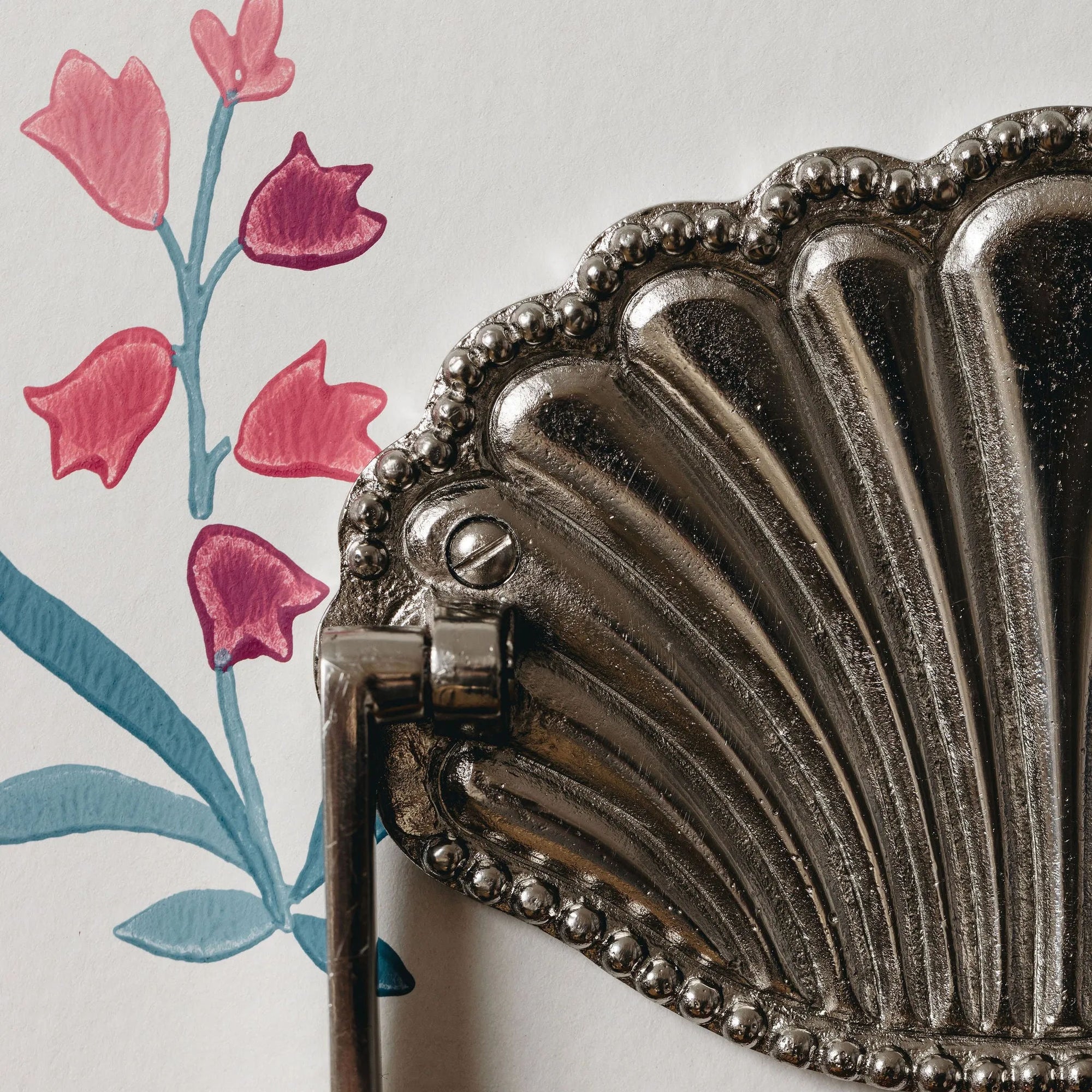 Shell Brass Toilet Roll Holder (Chrome)