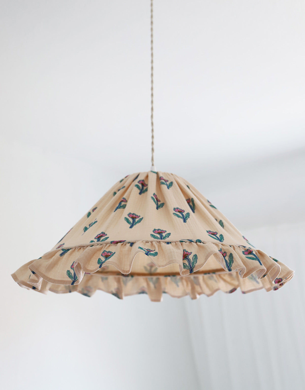 Conical Pendant Light With Ruffle Emilia “Flora”