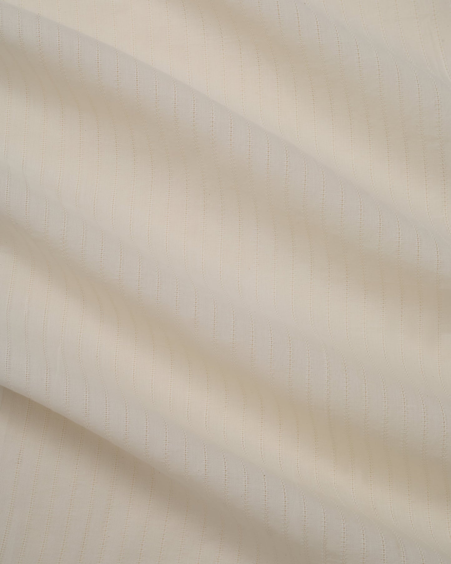 The Embroidered Cotton in Daisy