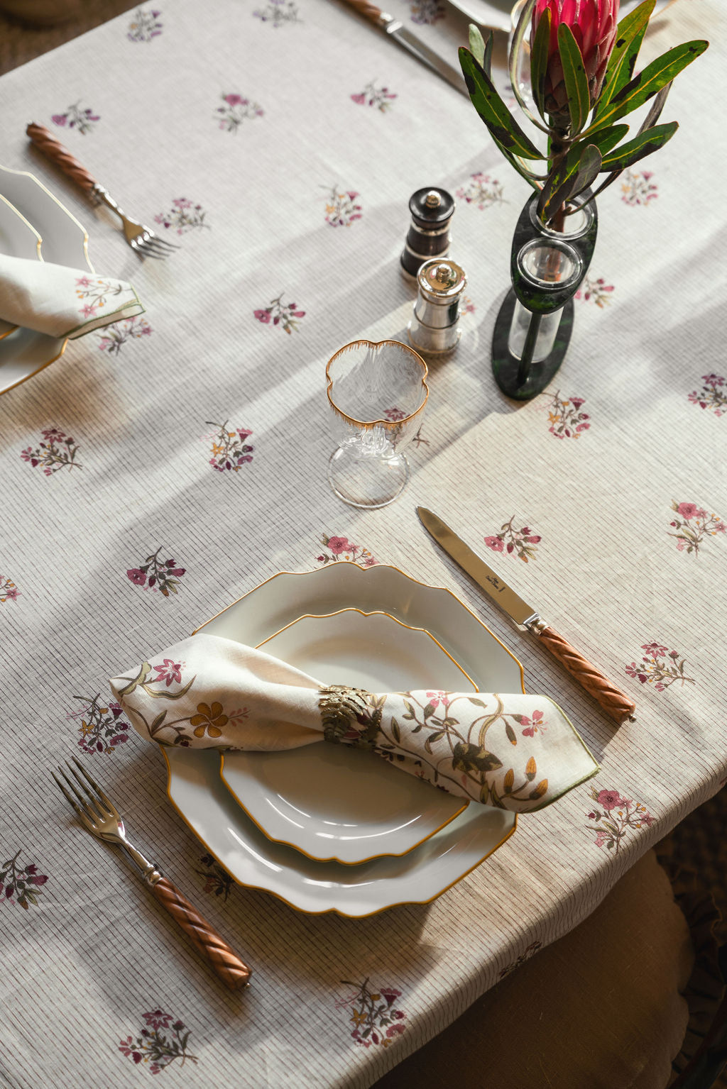 Set of Scarlet Flax & Field Flowers Printed Napkins