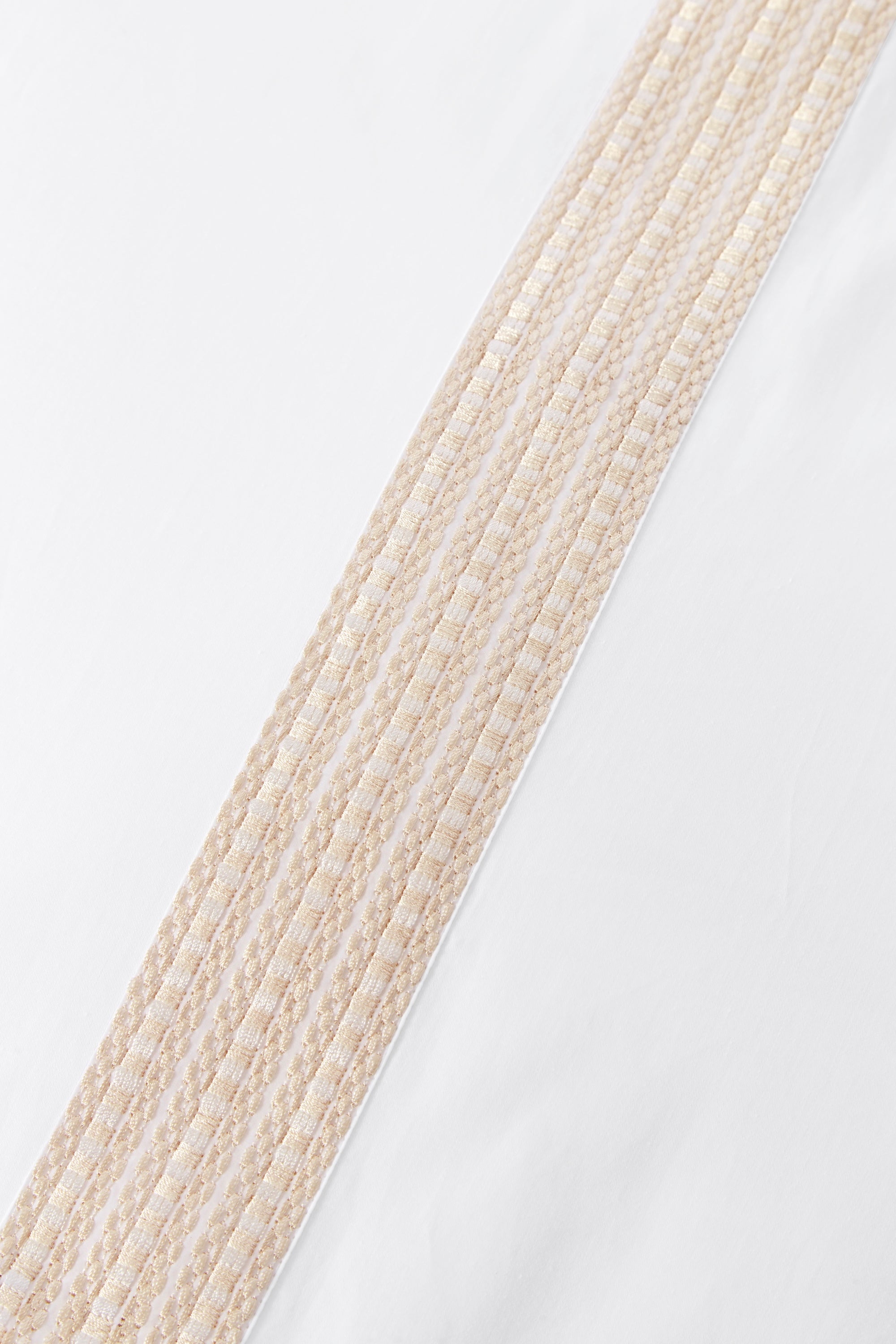 Raha Embroidered Duvet Cover - Classic White & Gold