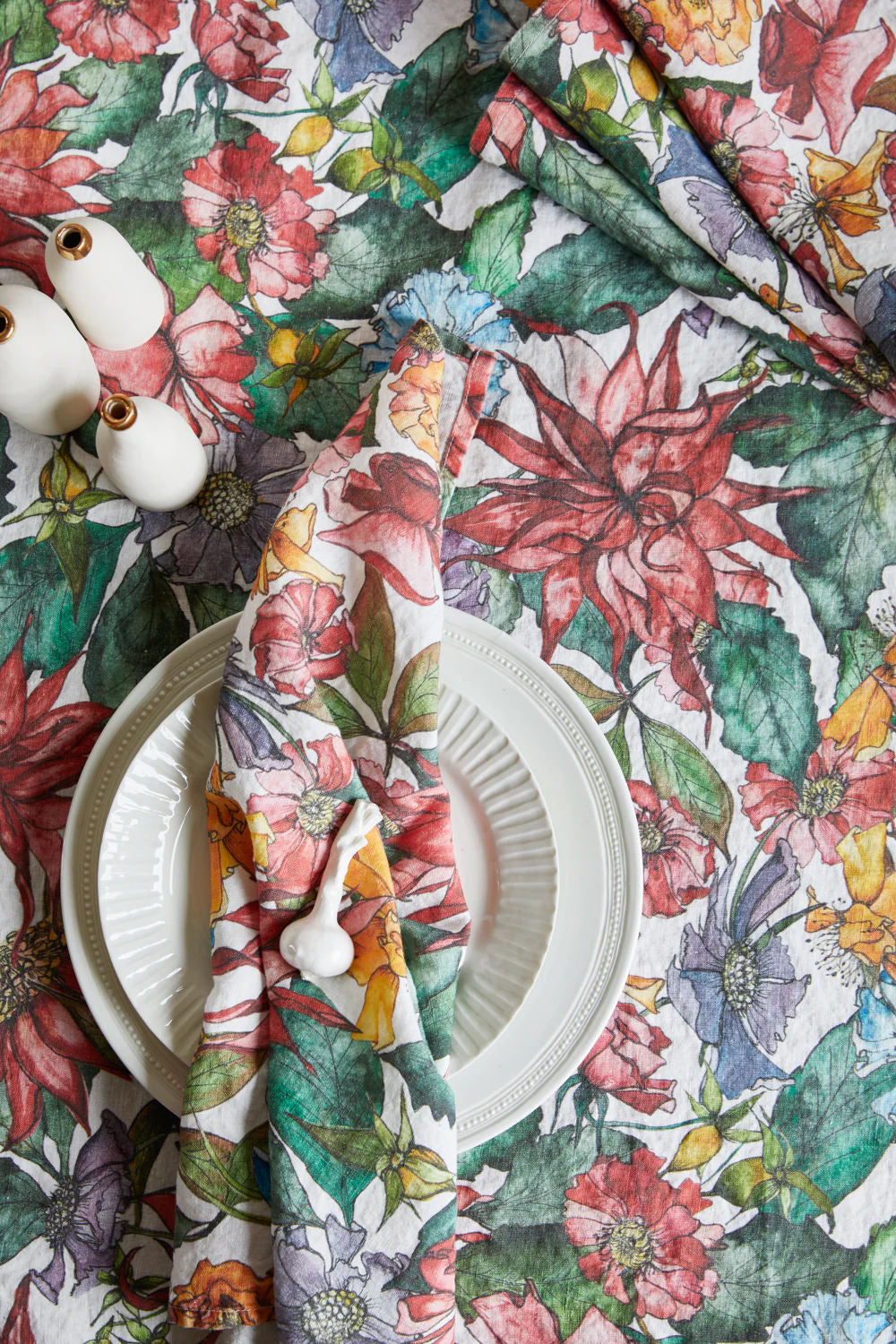 Dahlia Linen Table Cloth