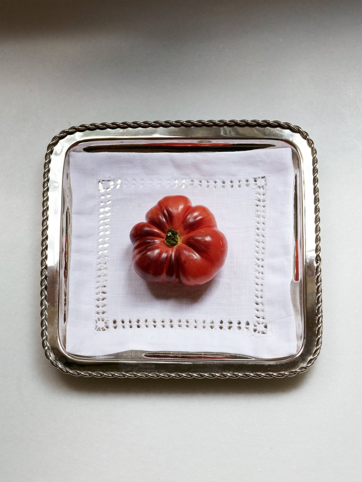 Twirl Tray Big with Linen Napkin