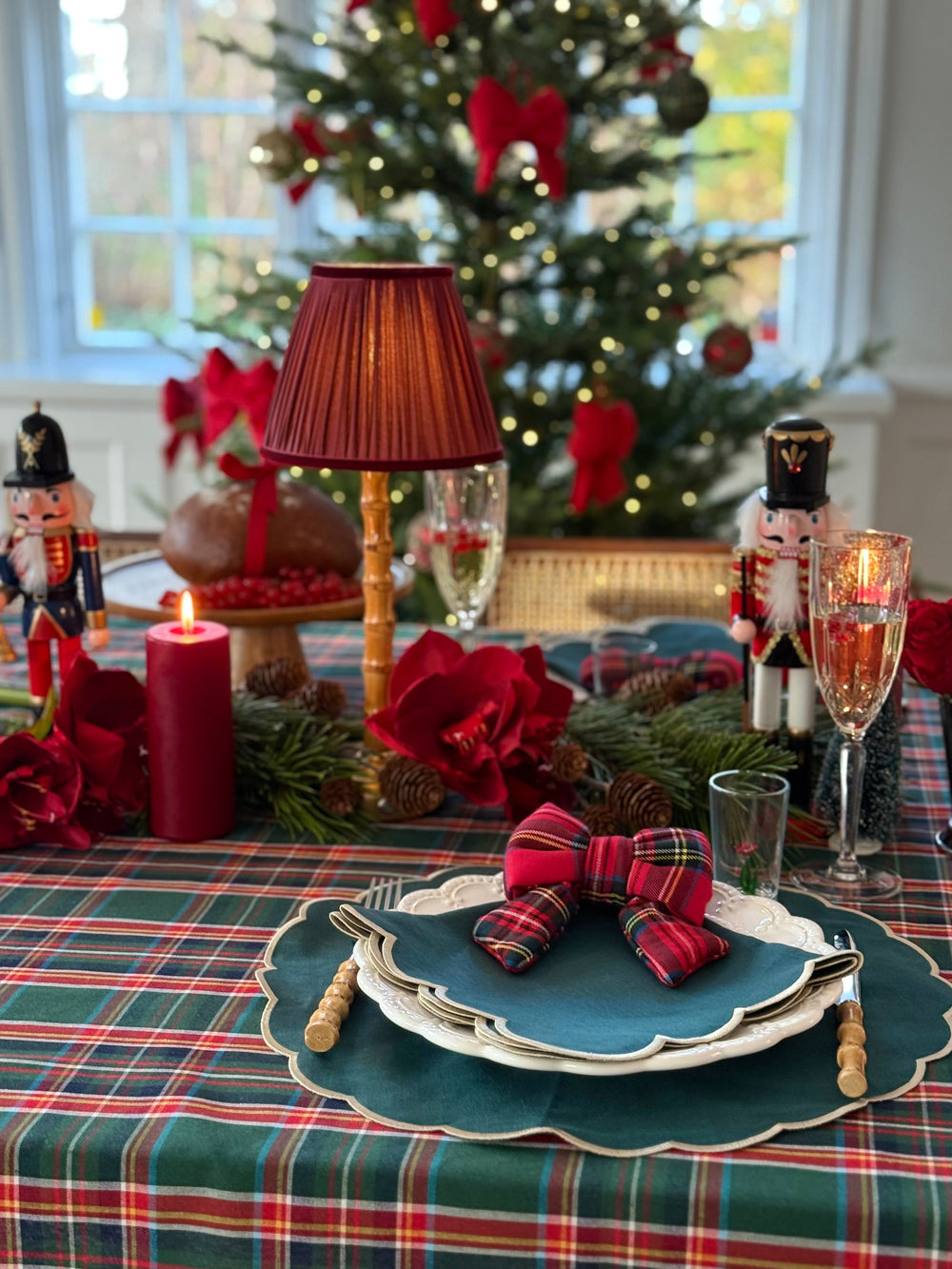 Antibes - Rechargeable Table Lamp (Burgundy)