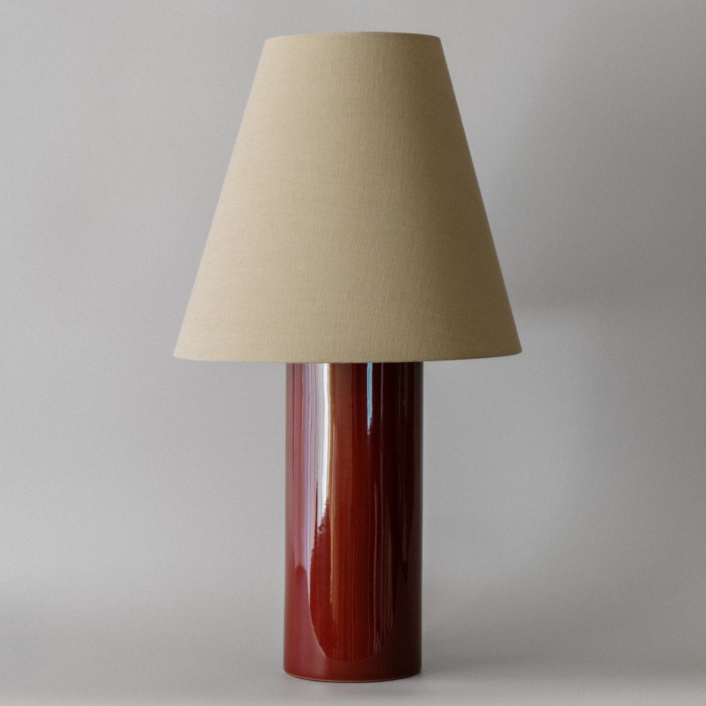 Giro Oxblood & Beige Table Lamp