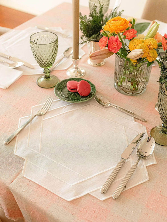Gio Placemat, White with White