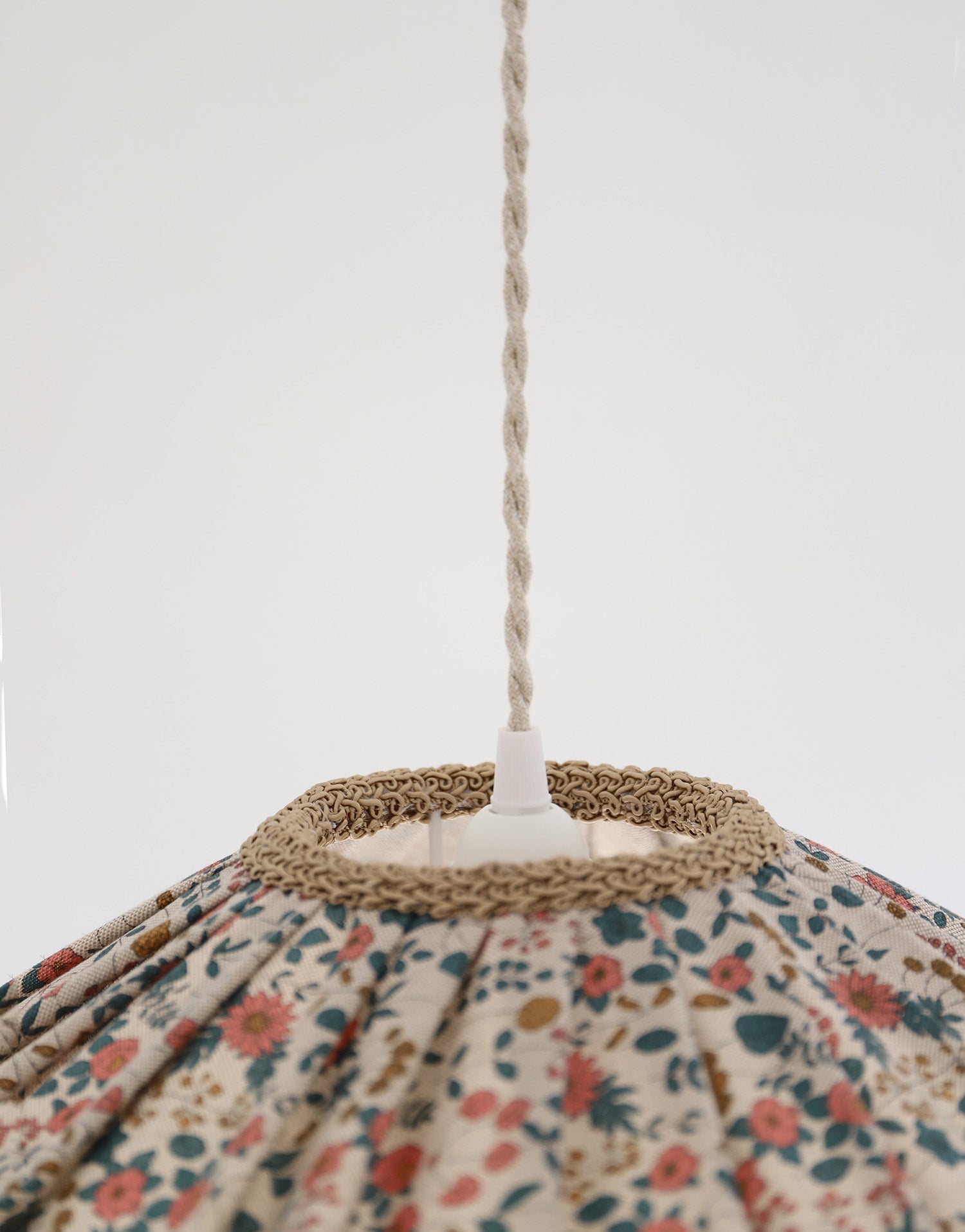 Floral-Shaped Pendant Light Cosette Printed “English Garden”