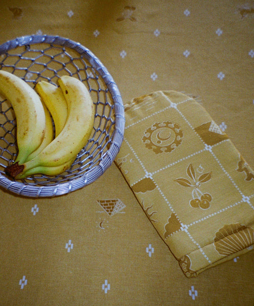 Redwork Oven Mitt in Yellow