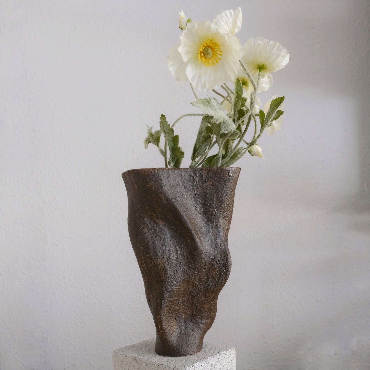 Luma - Stoneware Vase - Magdalena Clay