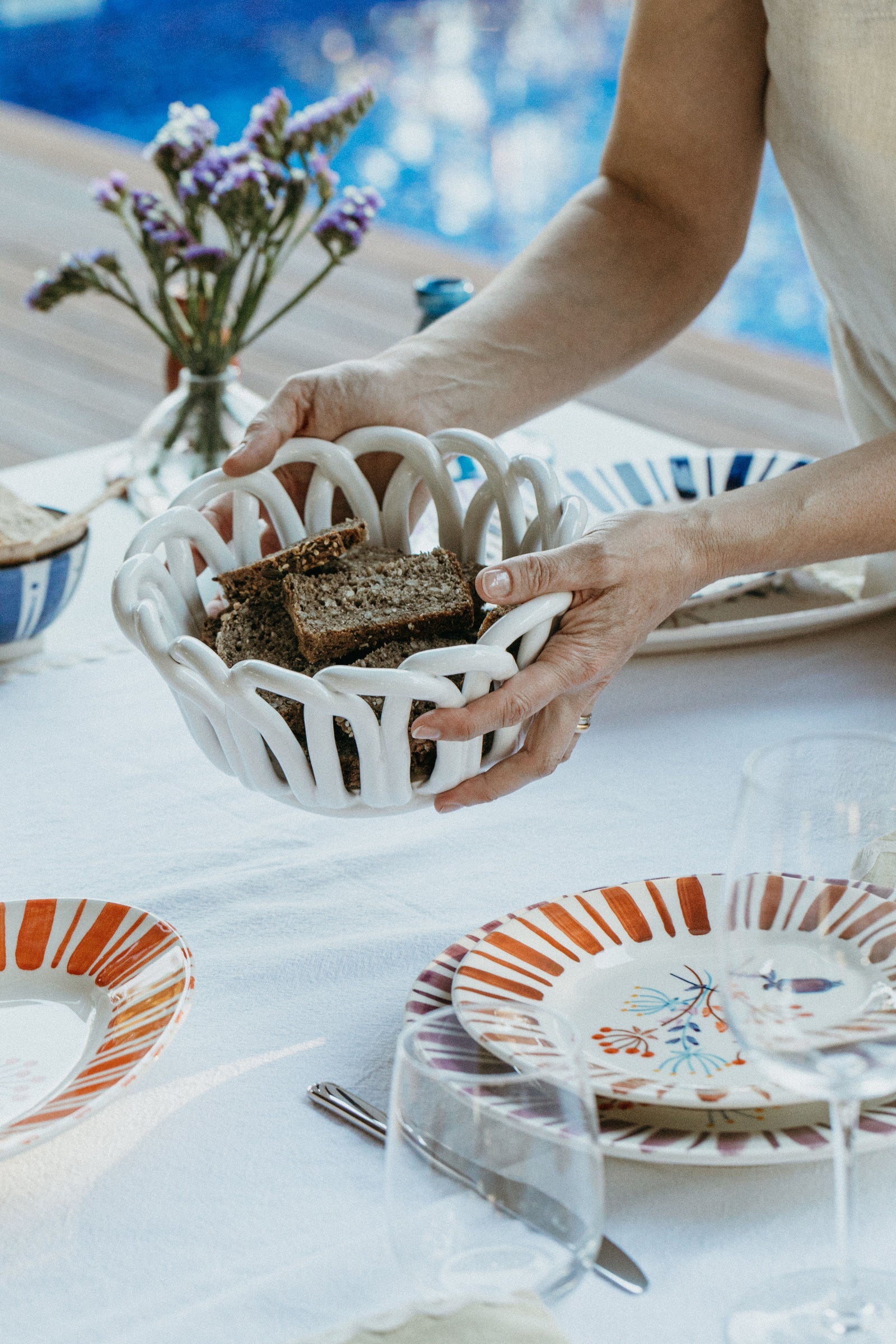 Brown Dessert Plate – The Portuguese Chitas