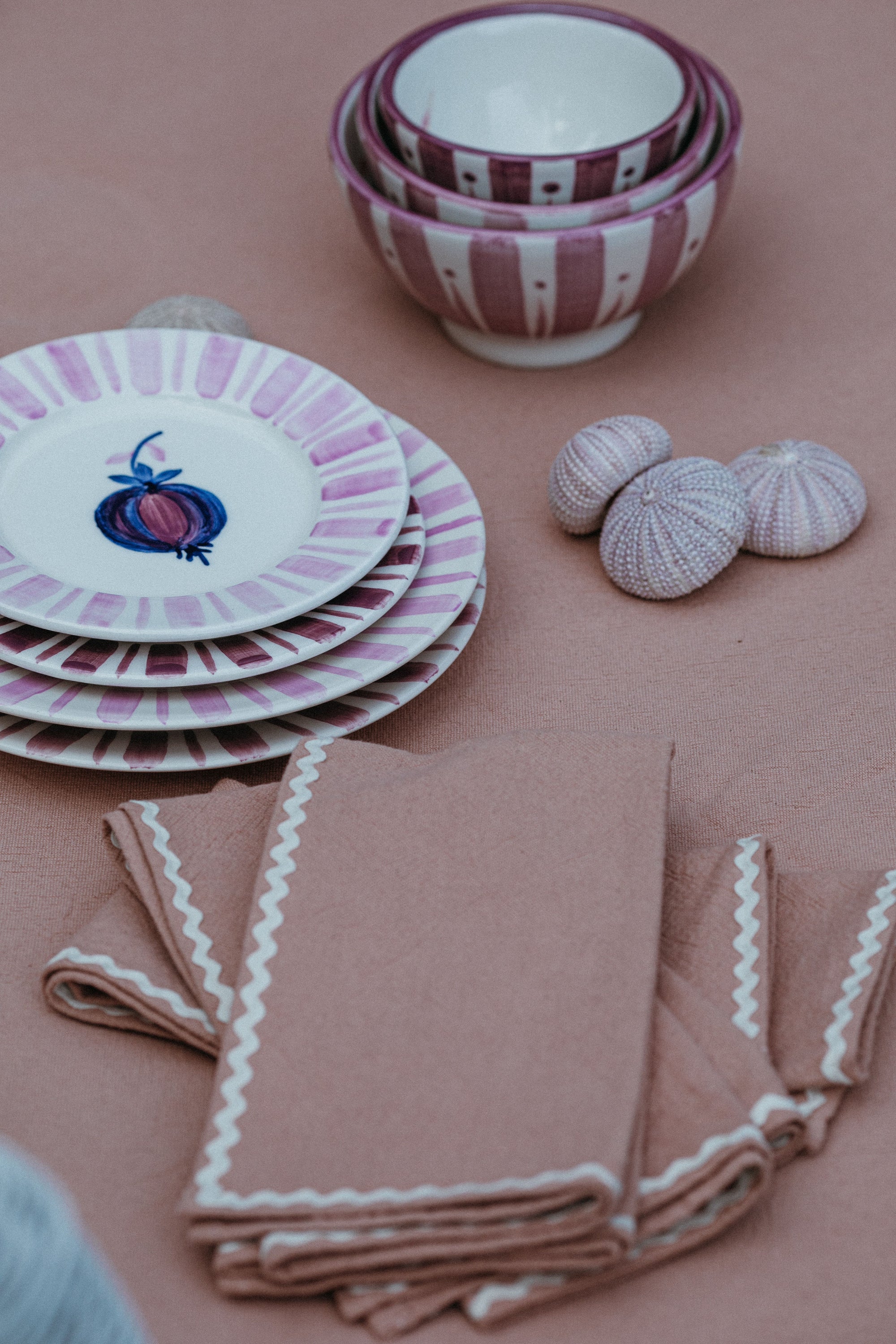 Lilac Serving Plate – The Portuguese Chitas