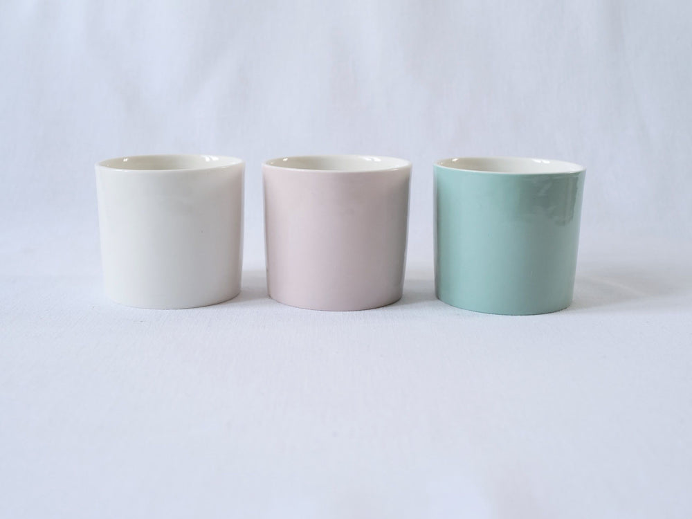 Small Mug in White - no handle