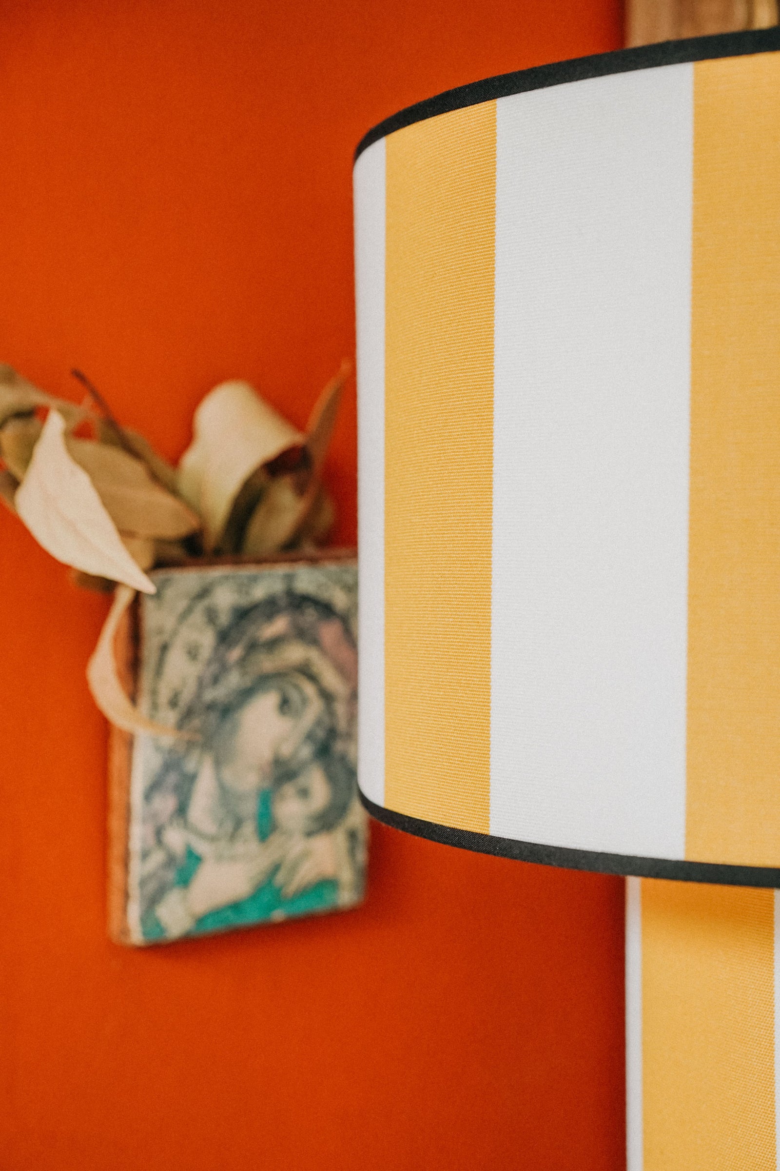 OCTAVEO - Yellow and White Striped Deckchair Table Lamp