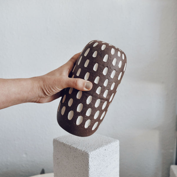 Eliana -  Ceramic Vase - Vorarlberger Wild Clay - 2