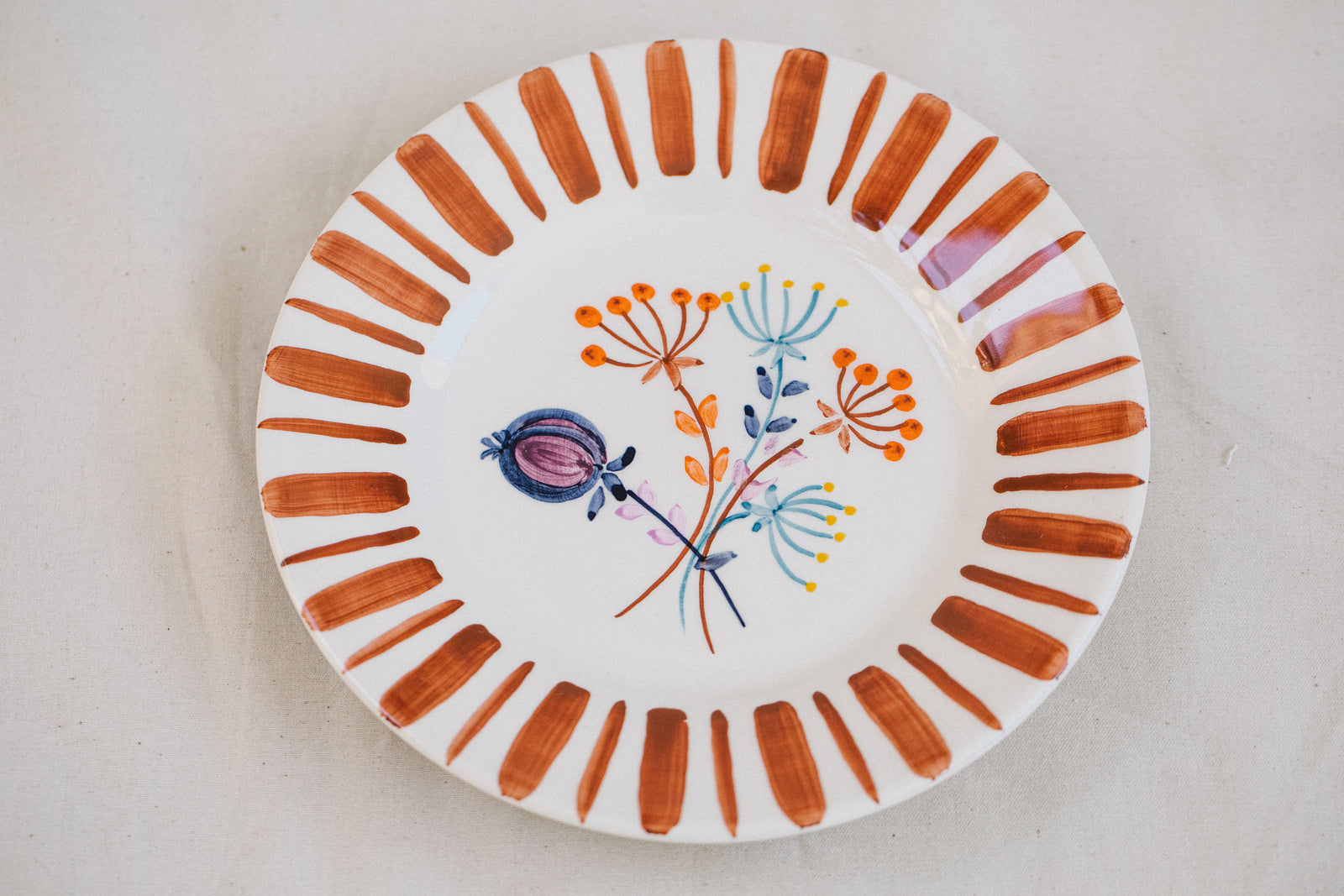 Brown Dessert Plate – The Portuguese Chitas