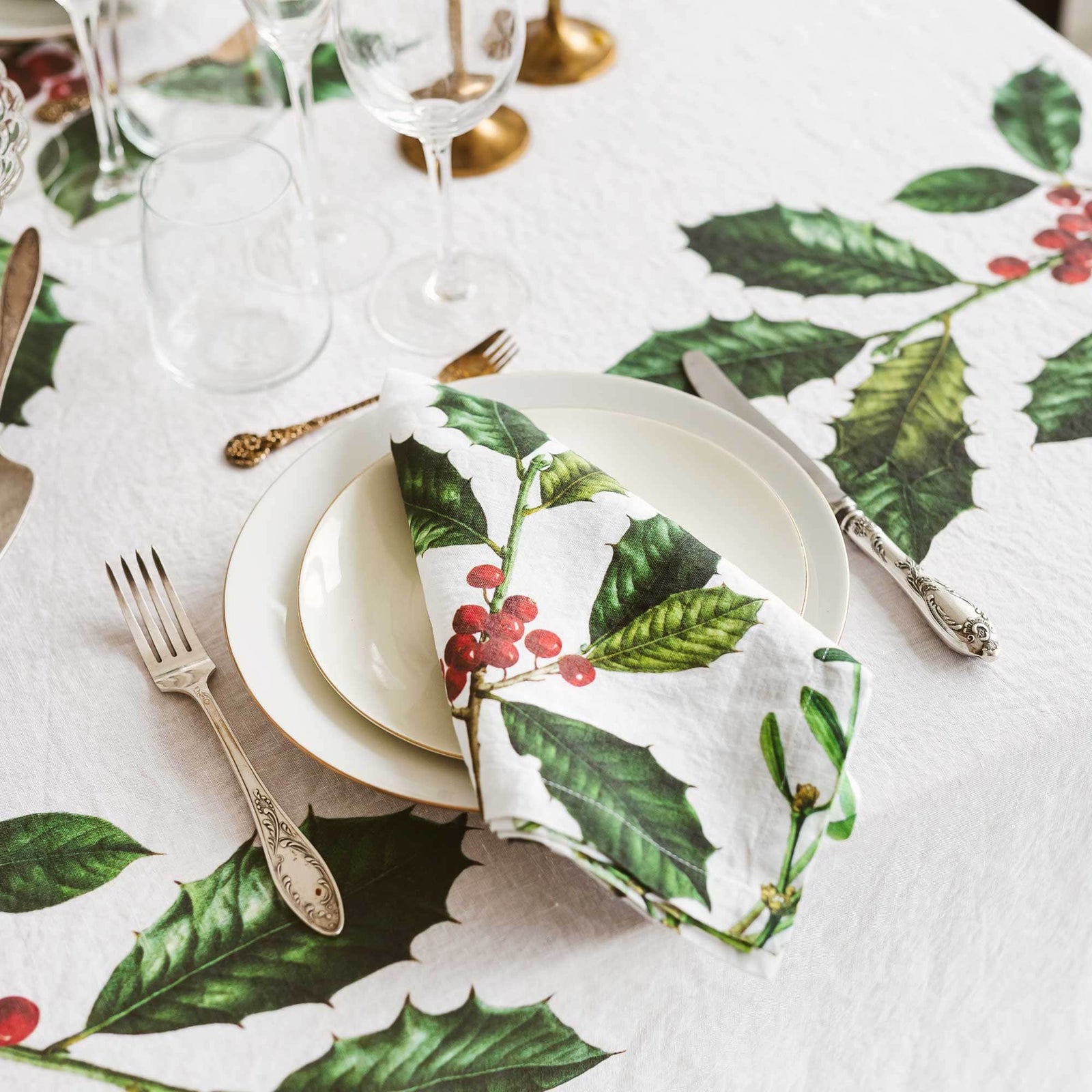 Linen Napkins HOLLY & MISTLETOE Set of 6 White