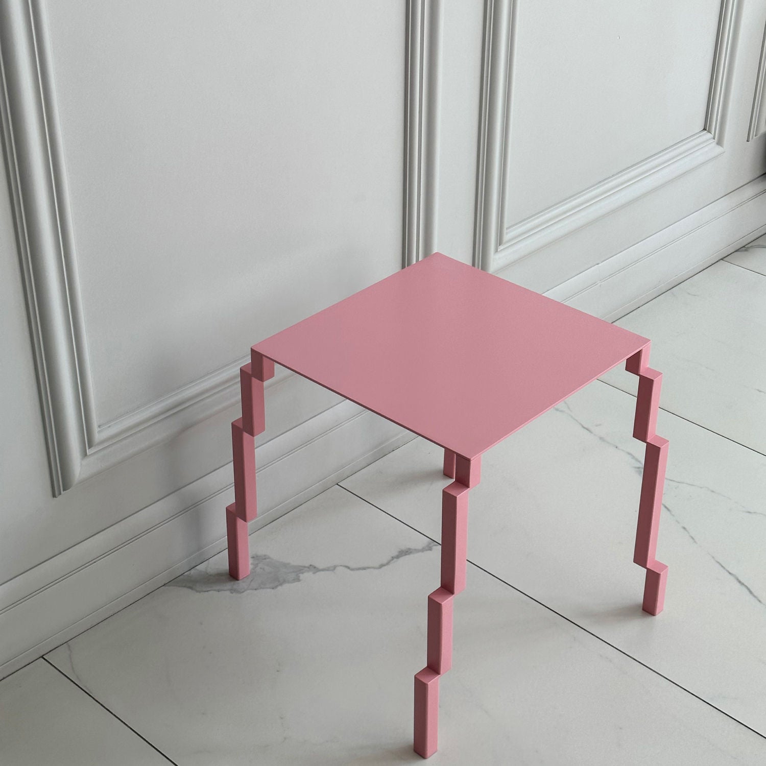 Bug 4040 - Side Table