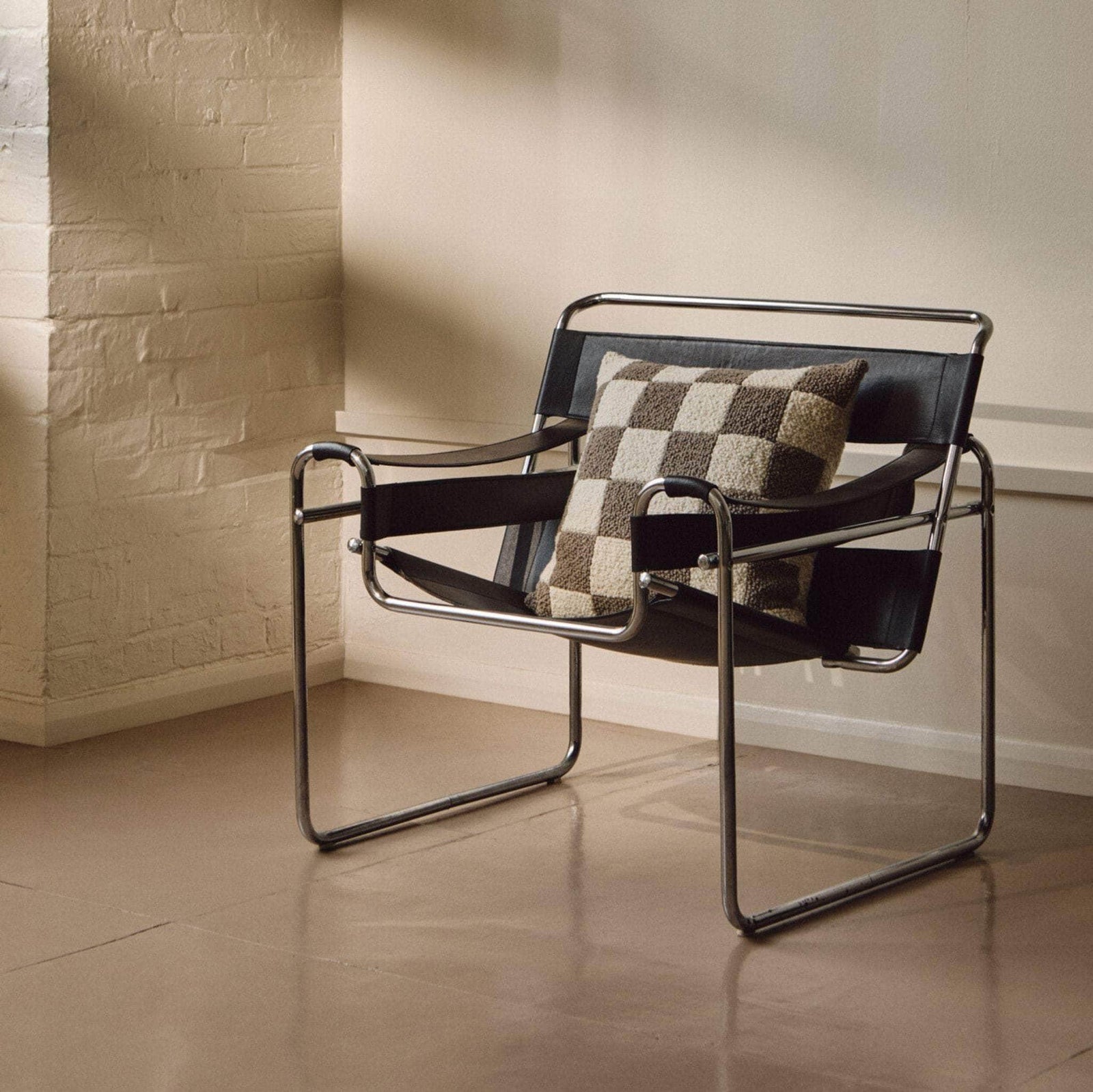 Le Carré - Wool Bouclé Checkered Cushion Sawdust/Eggshell