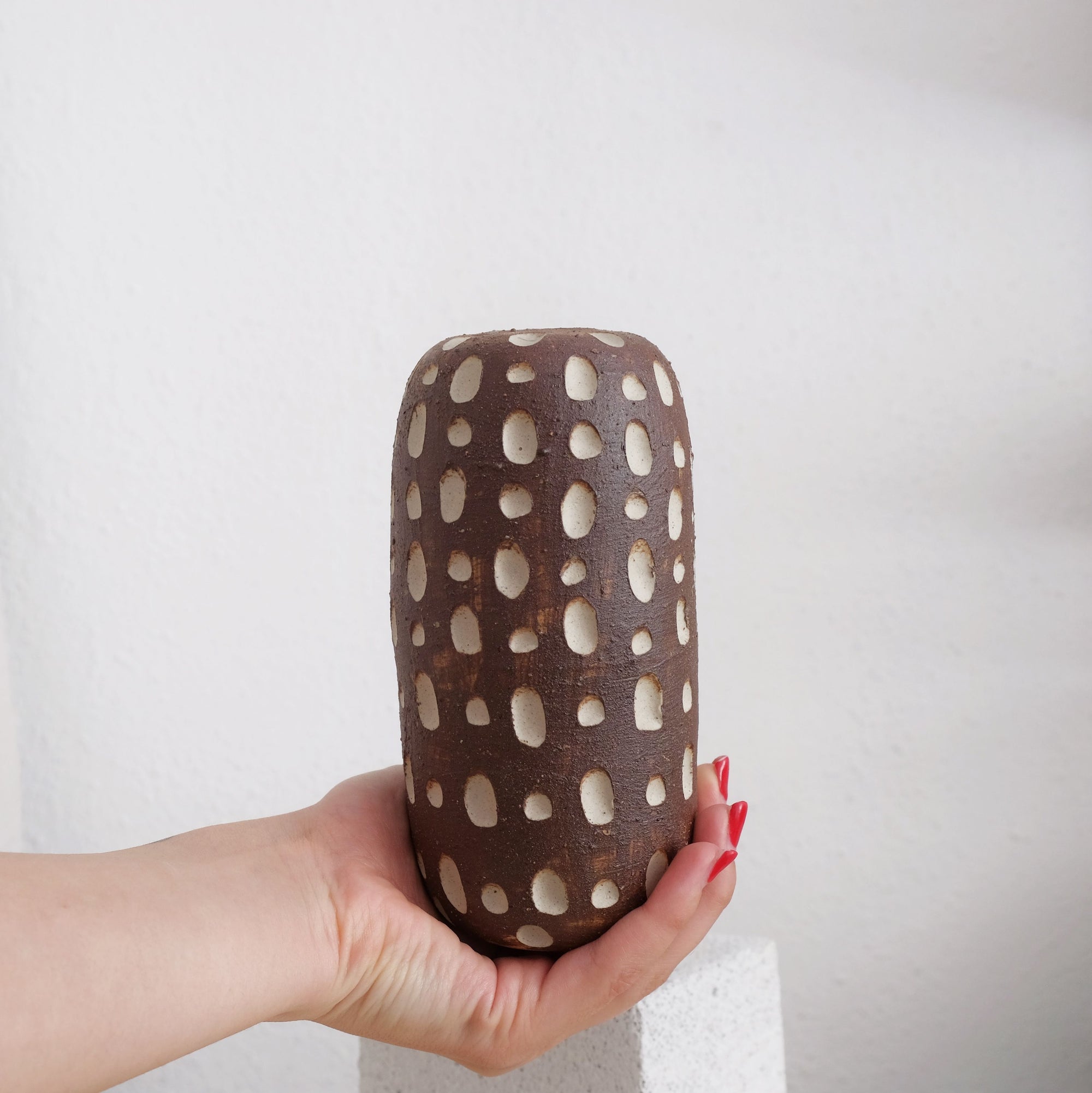 Murray- Carved Vase - Vorarlberg Wild Clay