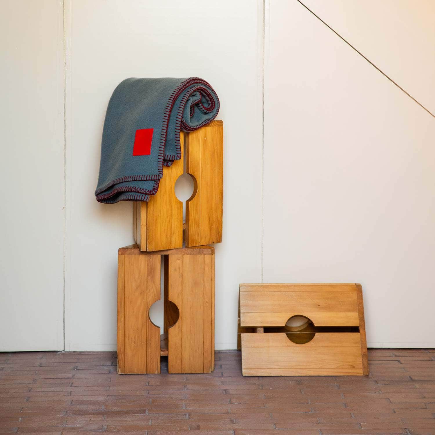 Merino Blanket Grey and Red