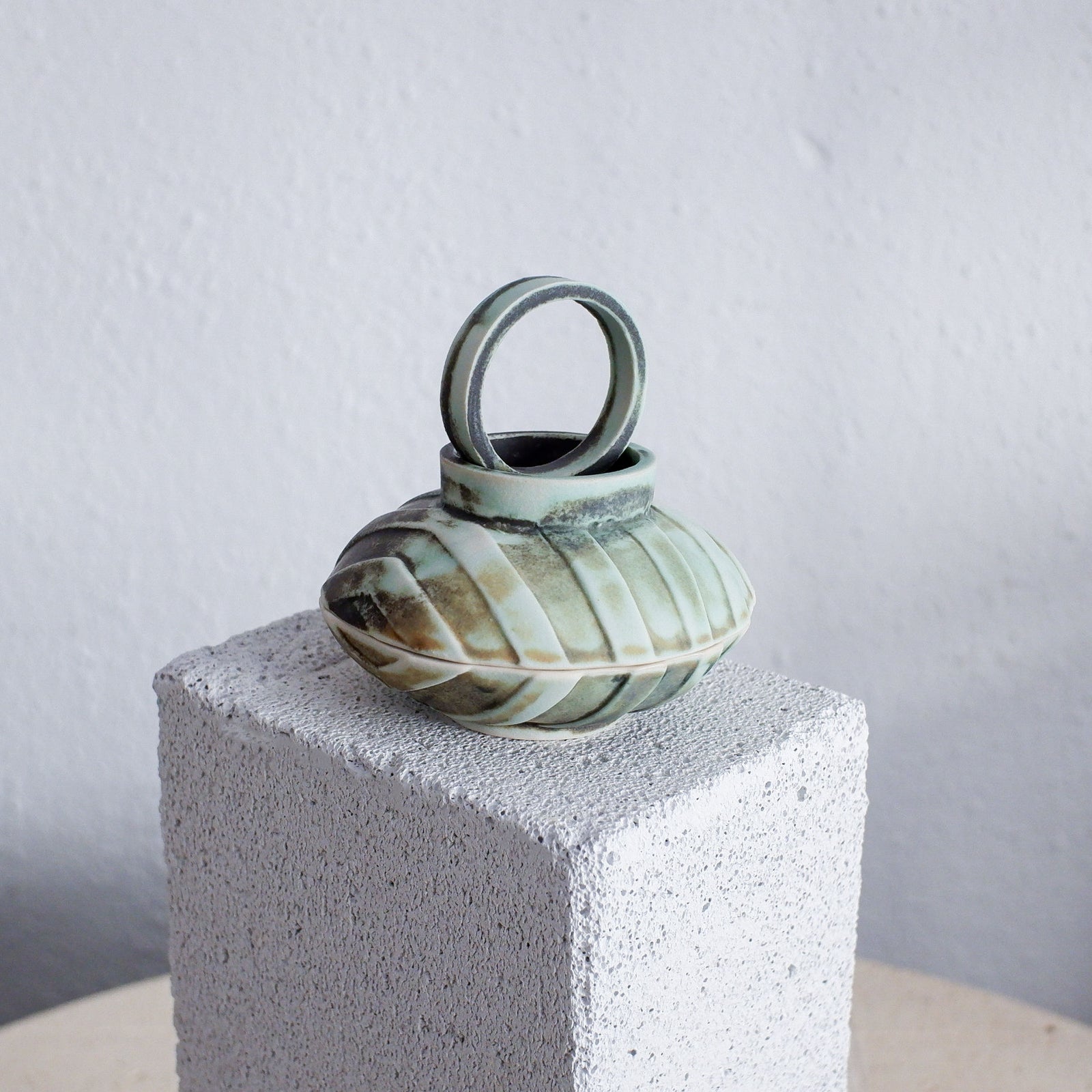 Takara - Porcelain Small Treasure Box