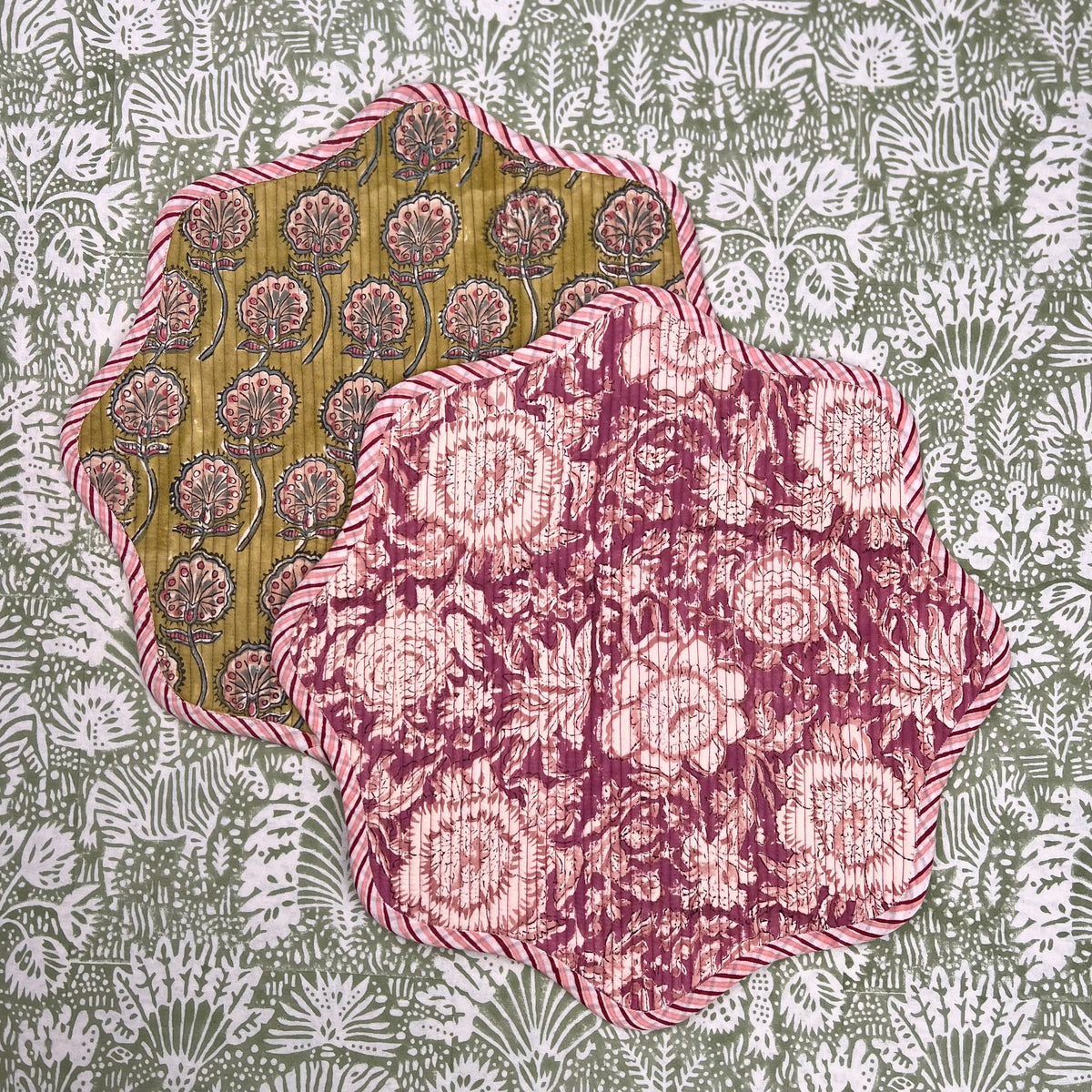 ‘The Breakfast’ Placemat - Scallop - Block Print