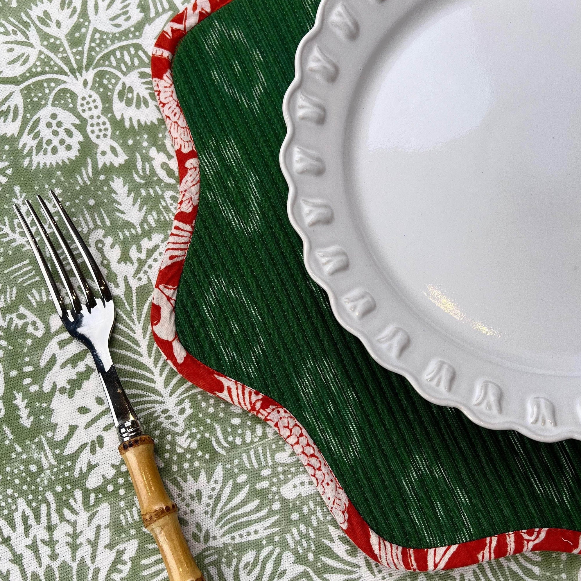 Ikat Scallop Placemat - Blue & Green