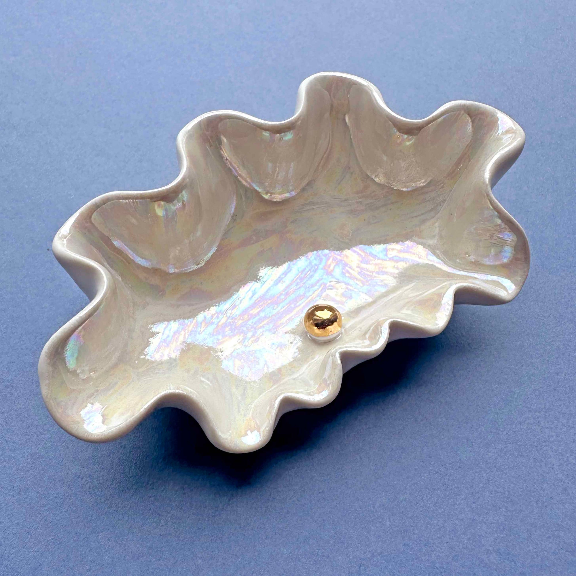 Porcelain Clam Shell Pinch Pot - Mother of Pearl