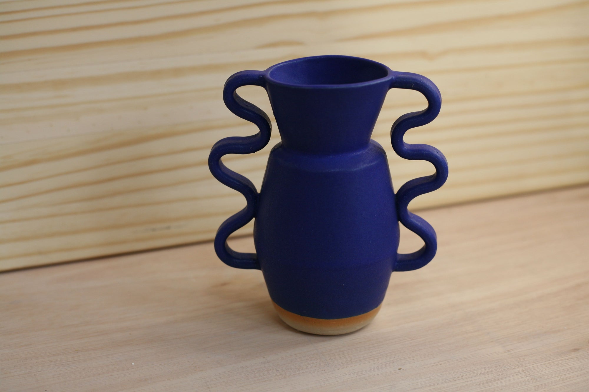 Flood Vase in Blue Wiggle