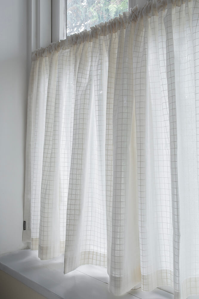 Café Curtain Check Voile