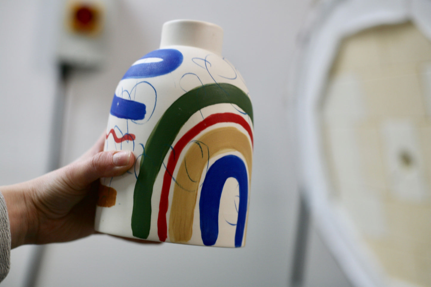 Porcelain Beehive Vase in Brushstroke