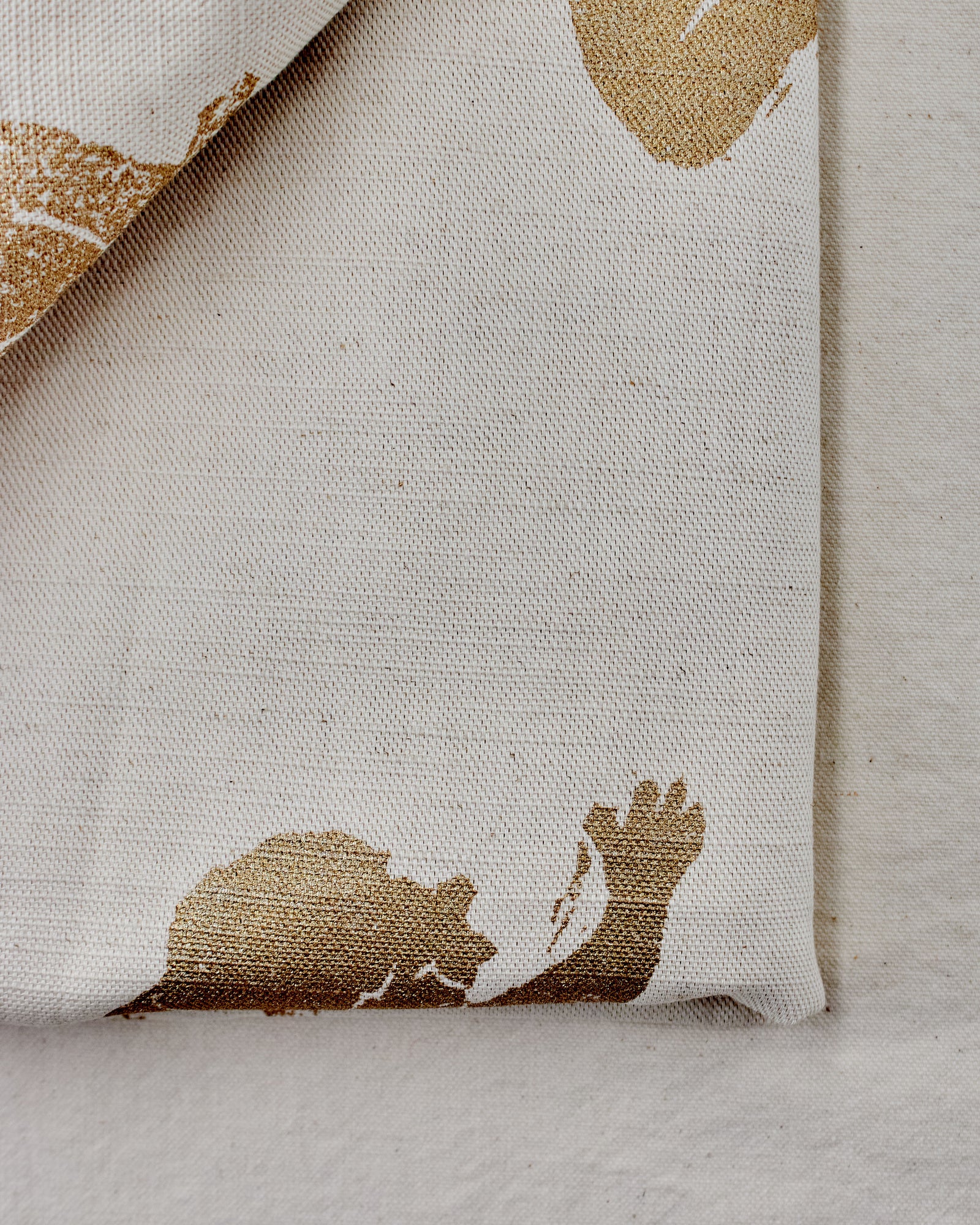 Christmas Cherub Table Runner