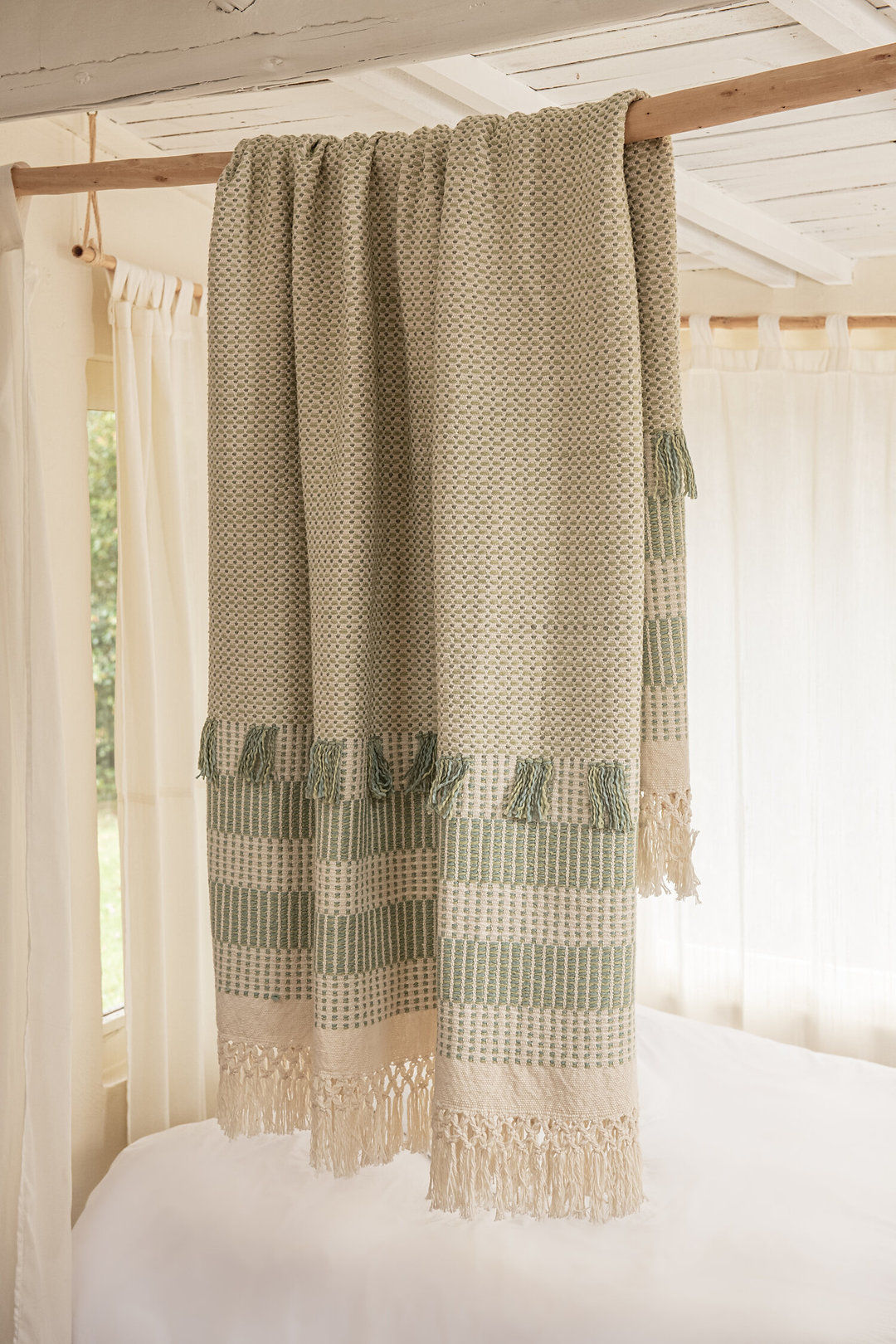 Organic Cotton Feijoa Green Throw