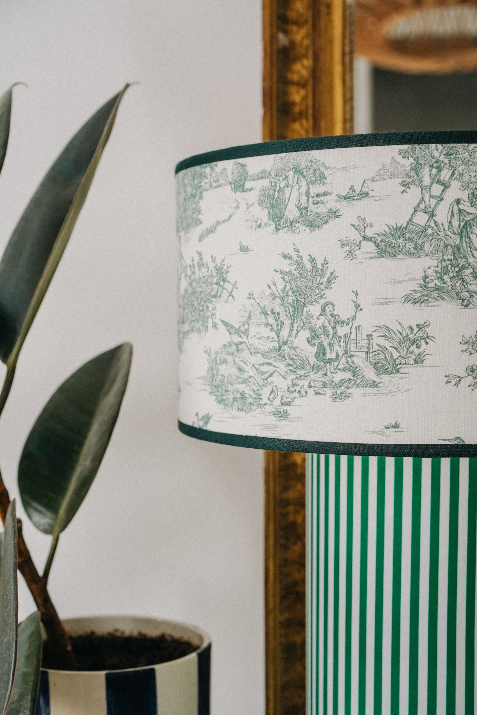 OCTAVEO - Green Striped and Toile de Jouy Table Lamp