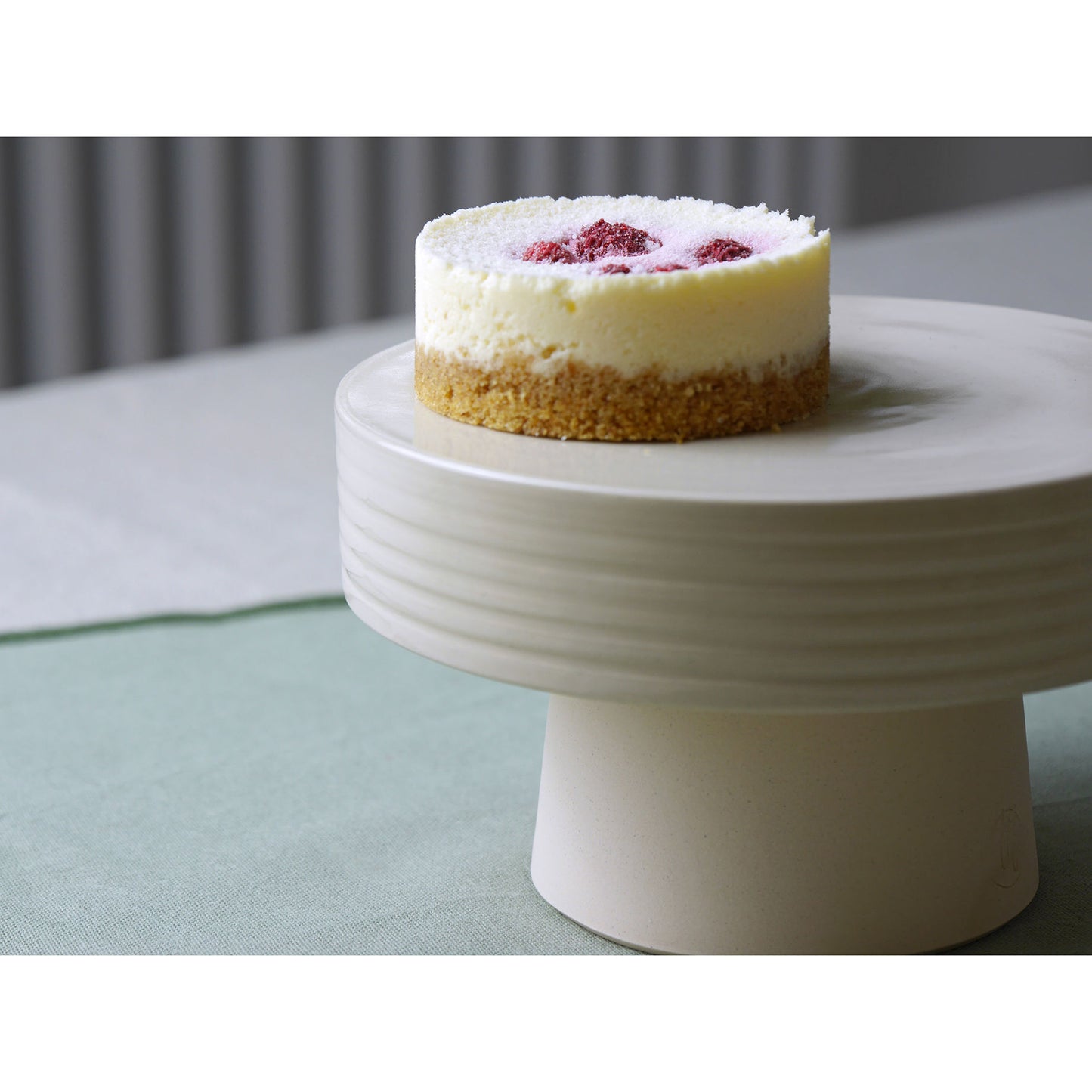 Small Cake Stand, Chalk