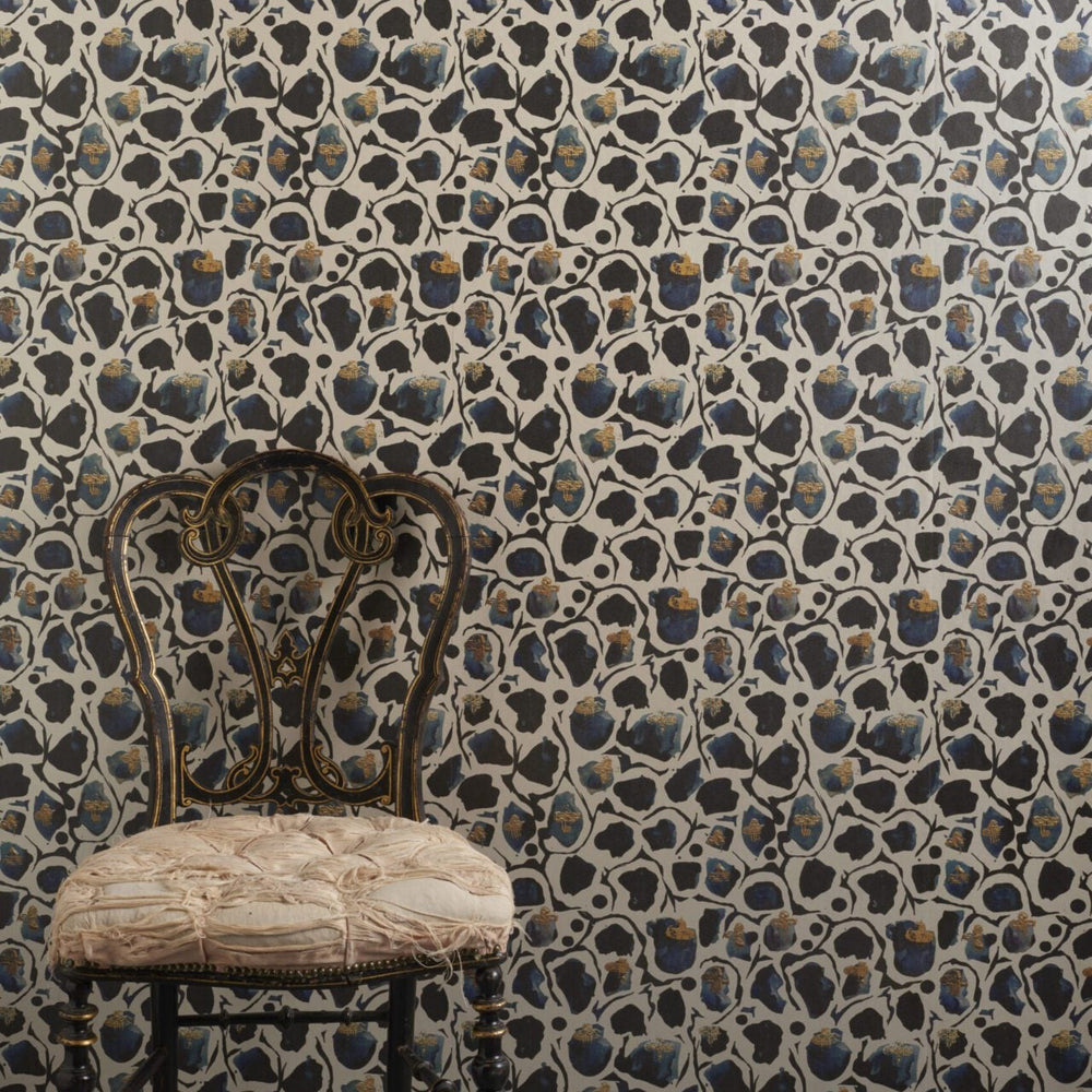 Giraffe Mono Wallpaper