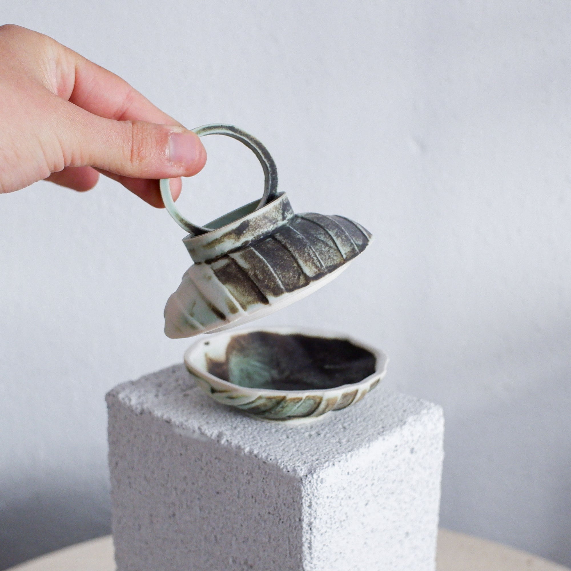 Takara - Porcelain Small Treasure Box