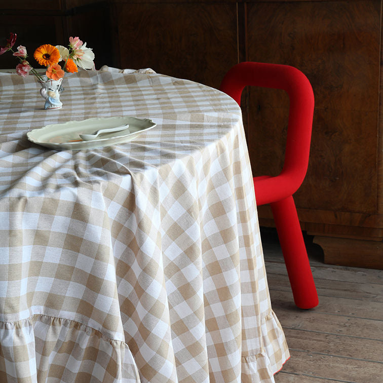 Tablecloth Ruffle Check