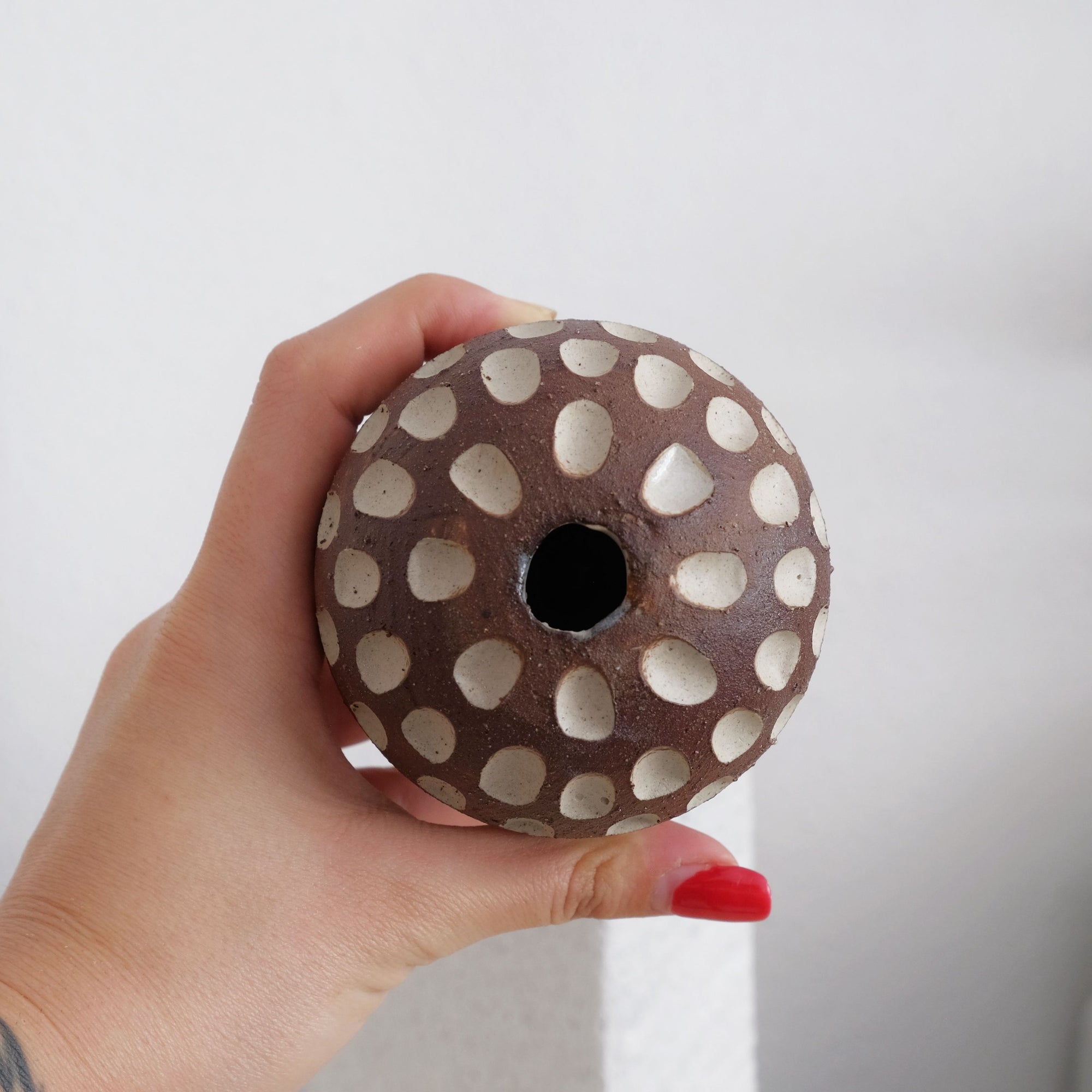 Lara - Carved Mini Vase - Vorarlberg Wild Clay