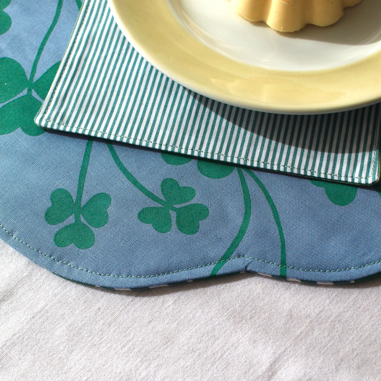 Trèfle Blue Placemat