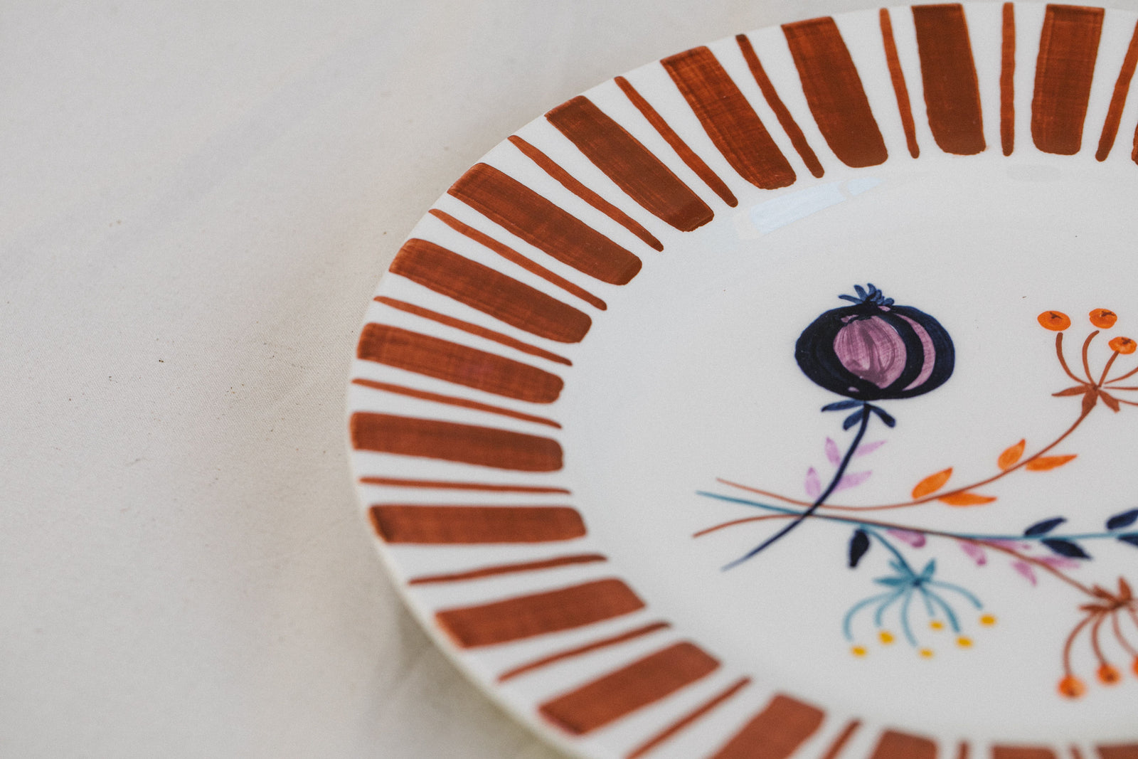 Brown Dinner Plate – The Portuguese Chitas