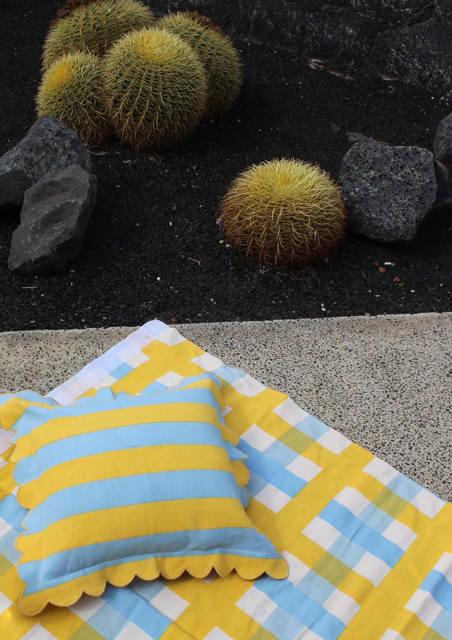 Outdoor Lemon & Azure Stripe Scallop Cushion Cover