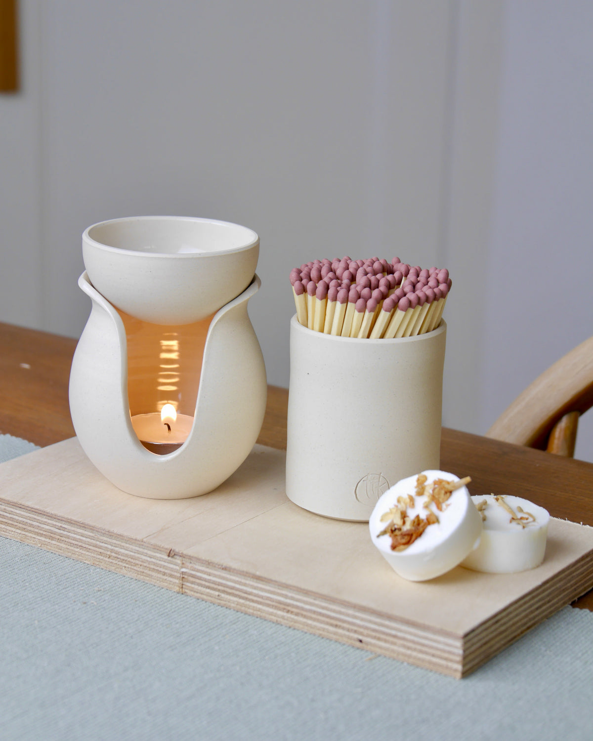 Ceramic Oil Burner, Chalk