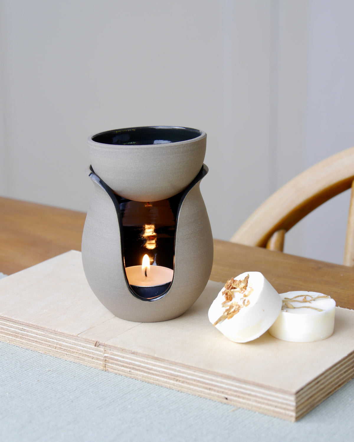 Ceramic Oil Burner, Charcoal