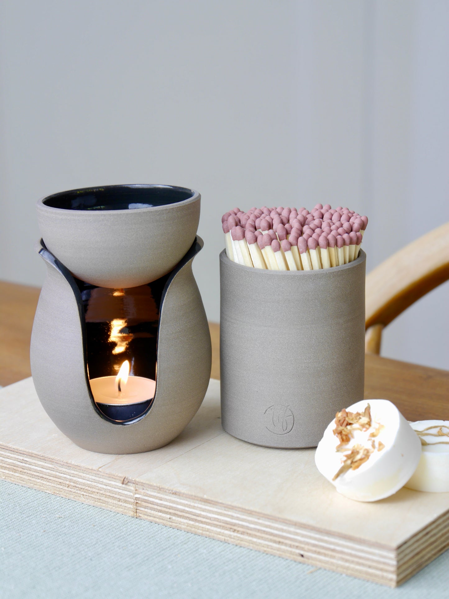 Ceramic Oil Burner, Charcoal
