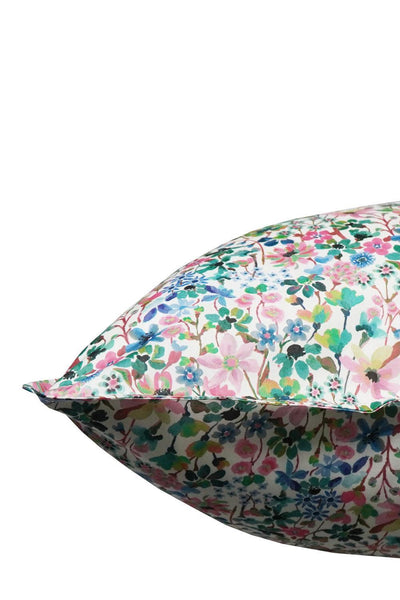 Pillowcase made with Liberty Fabric DREAMS OF SUMMER - Coco & Wolf