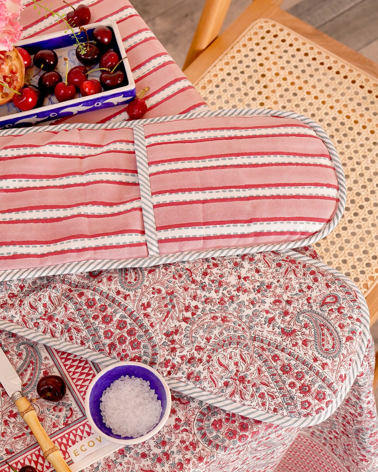 Pink City Oven Glove