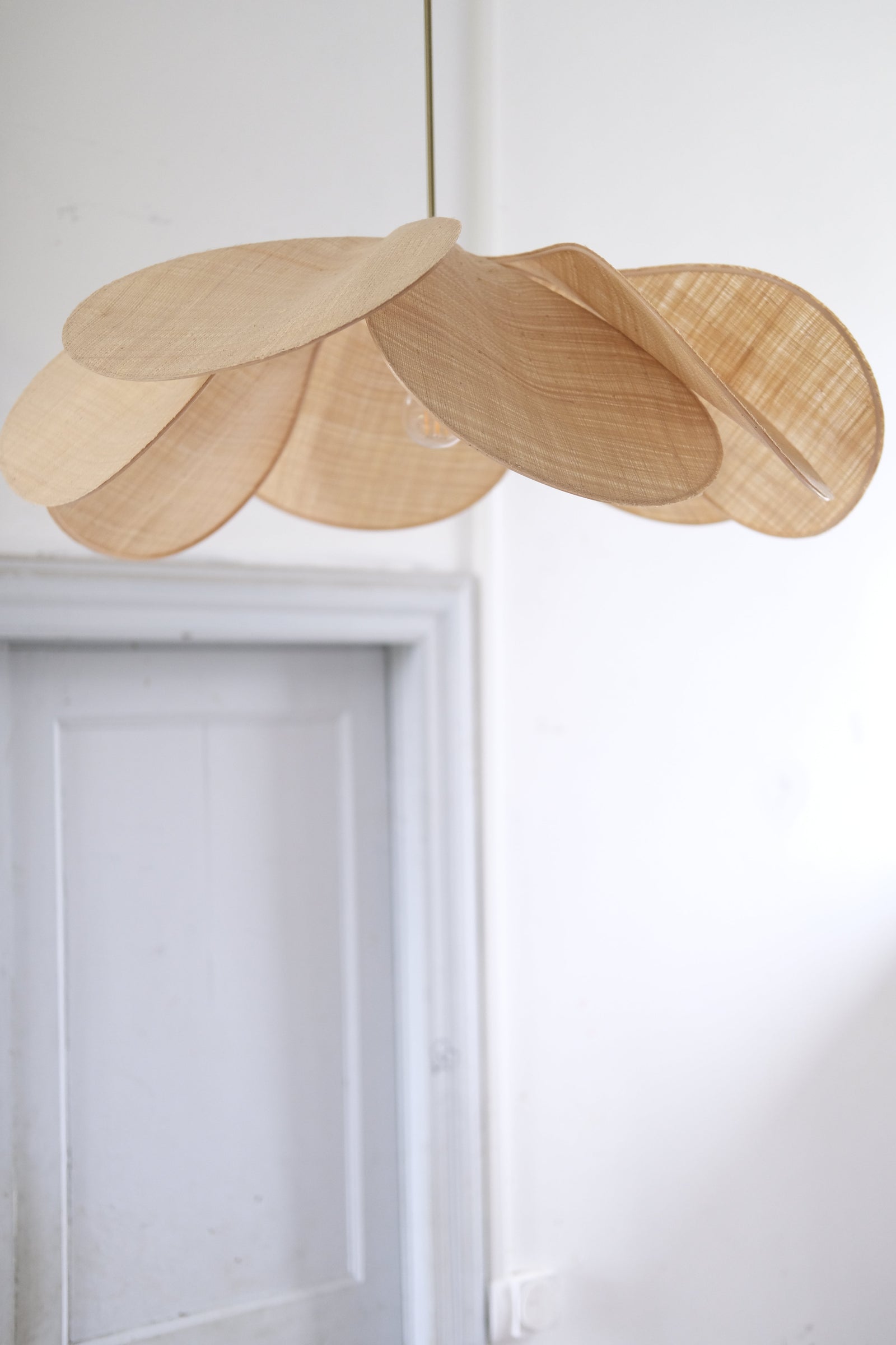 Pale Originelle Raffia Fibres Ceiling Light
