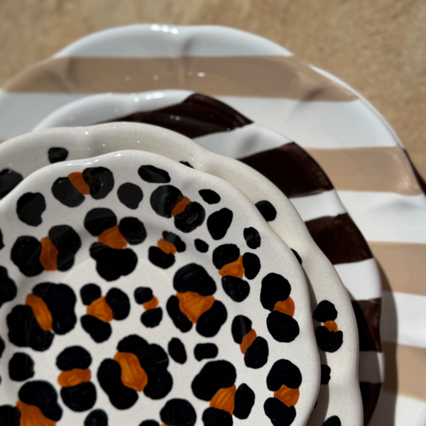 Chocolate Brown Striped Plate - 25 cm
